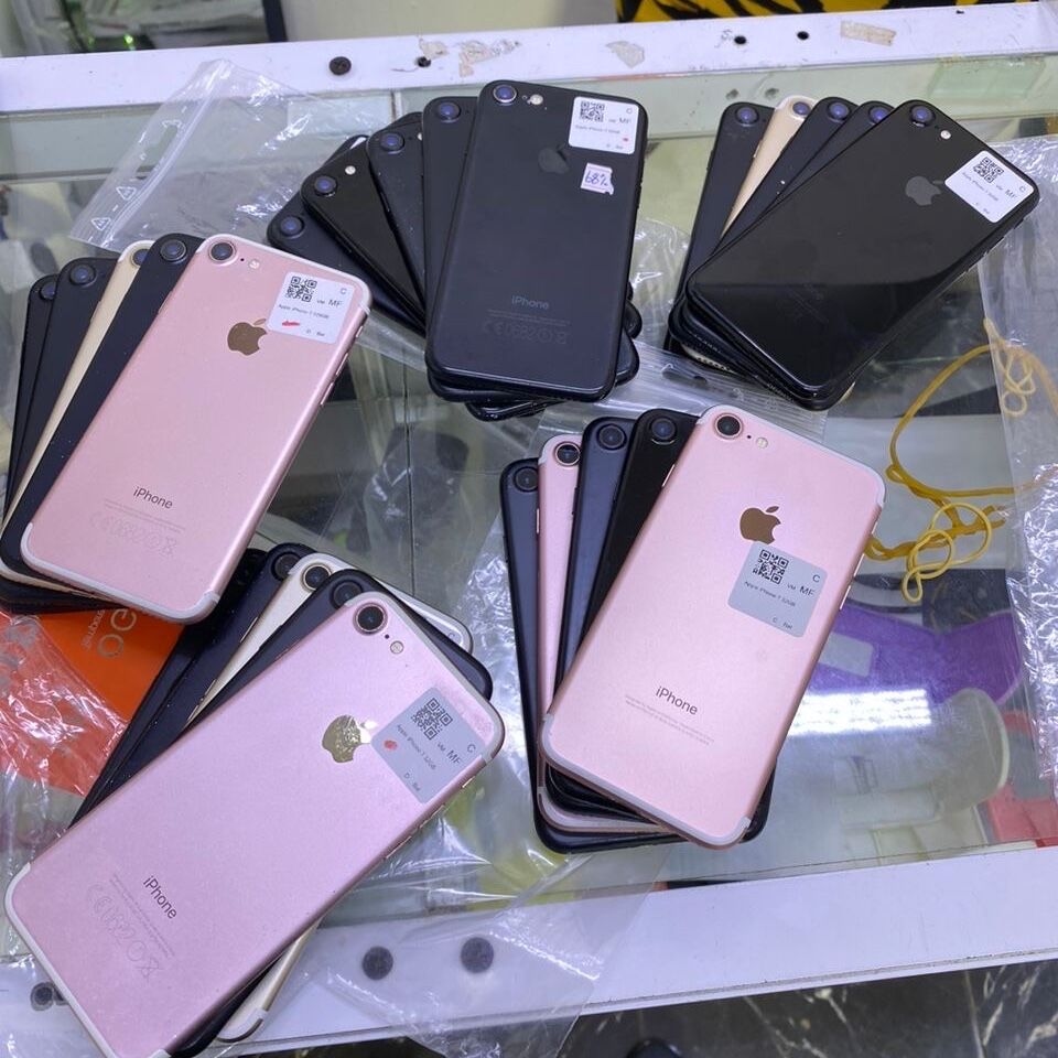 Product image thumbnail: iPhone 7 32g