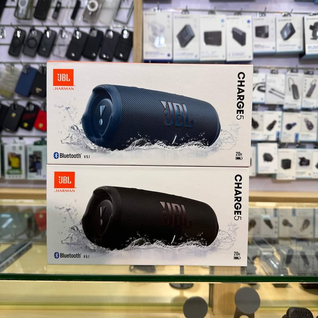 Product image thumbnail: JBL CHARGE 5