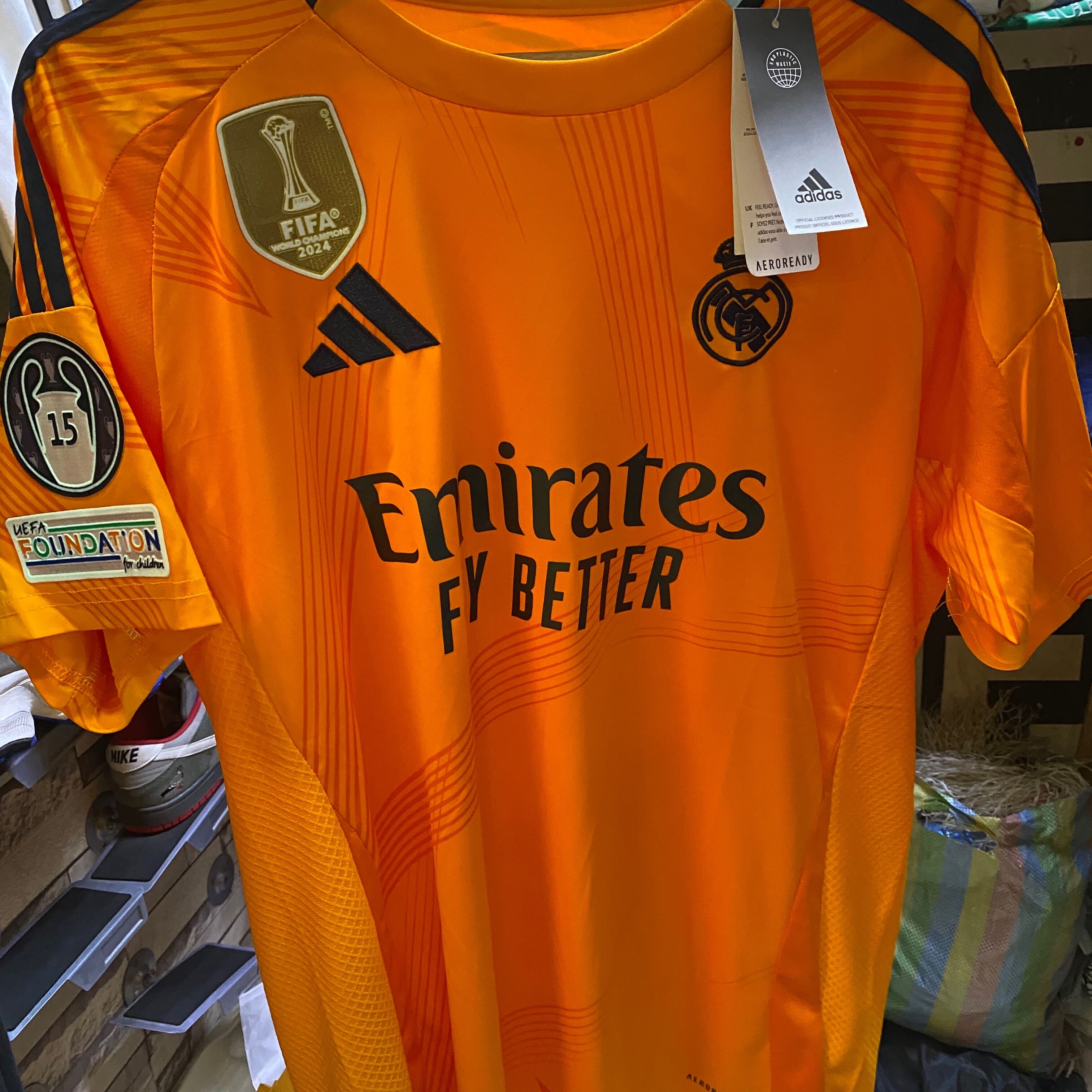 Product image thumbnail: Real Madrid mayor