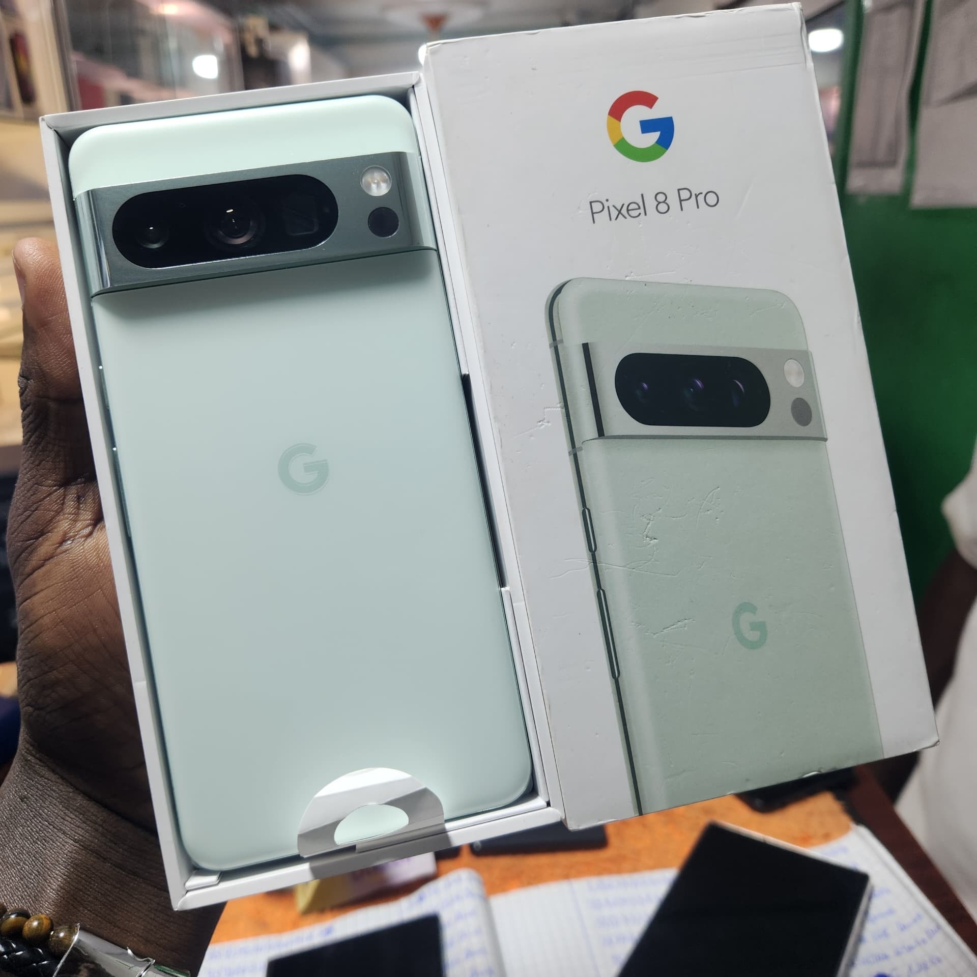 Product image thumbnail: GOOGLE PIXEL 8 PRO 5G 256G
