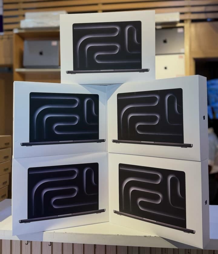 Image du produit : MACBOOK PRO M5 13 INCH 1 TERA