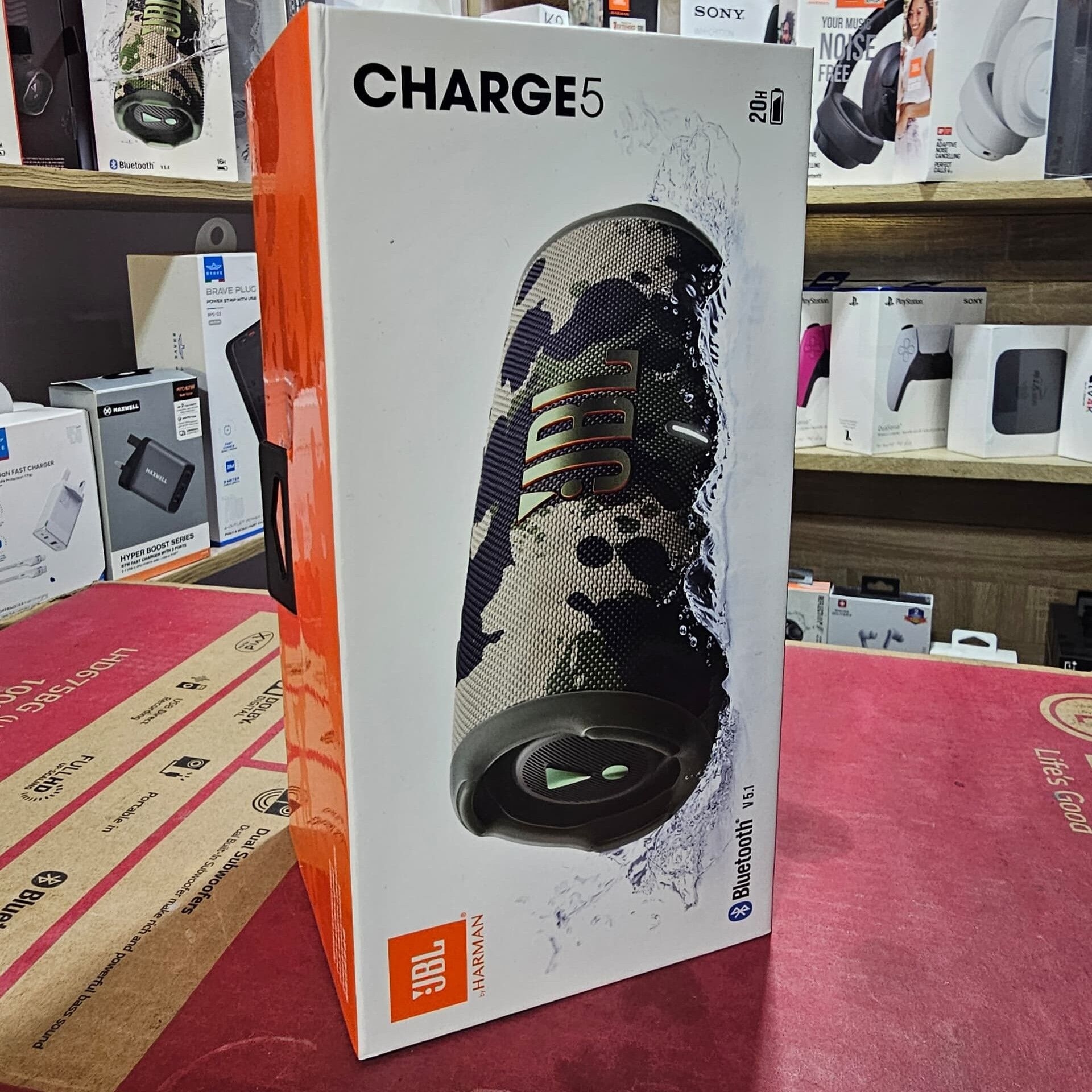 Product image thumbnail: JBL CHARGE 5