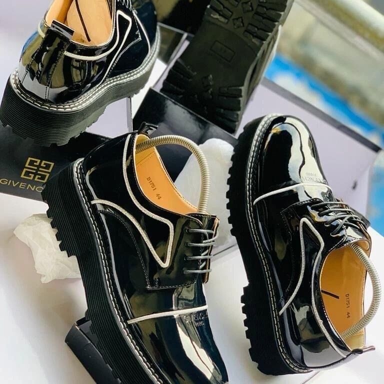 Product image thumbnail: Givenchy