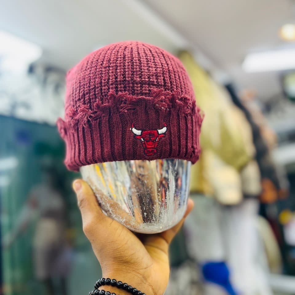 Product image thumbnail: Bonnet BULL