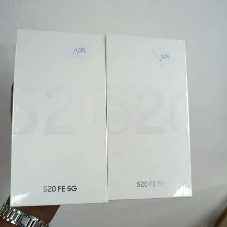 Product image thumbnail: SAMSUNG GALAXY S20 FE 128G