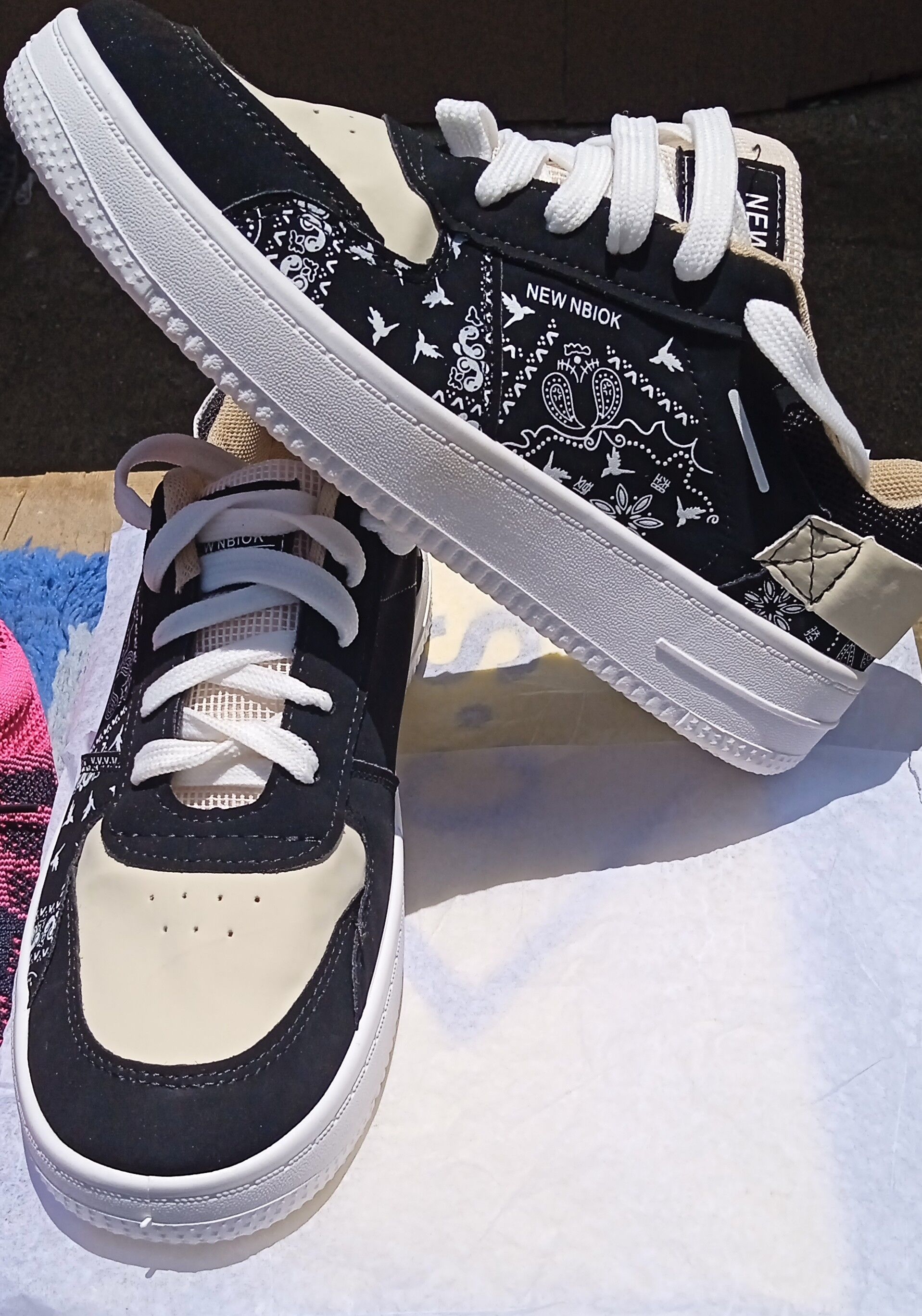 Product image thumbnail: Mixed sneakers 36 to 40