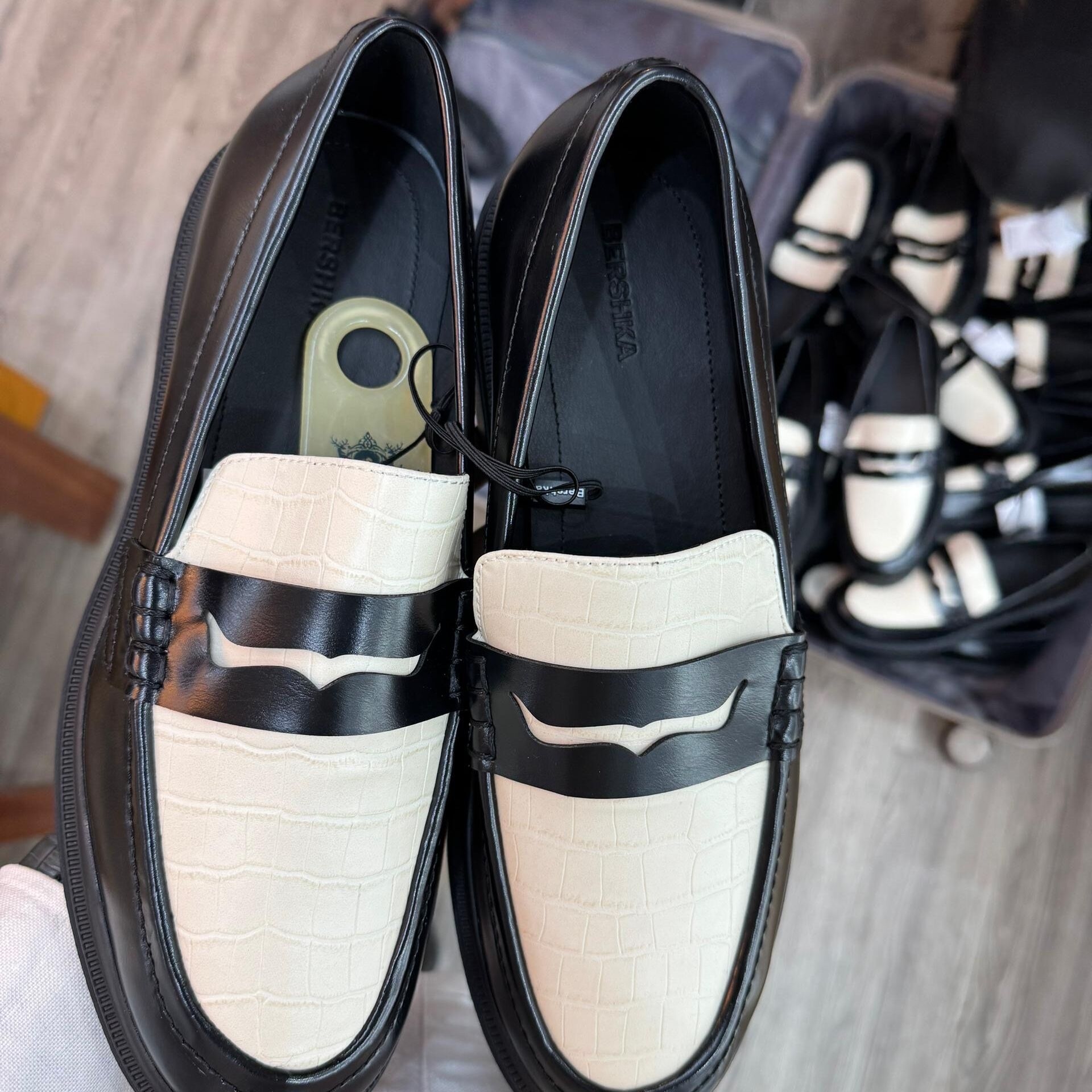 Image du produit : zara crocodile black and white