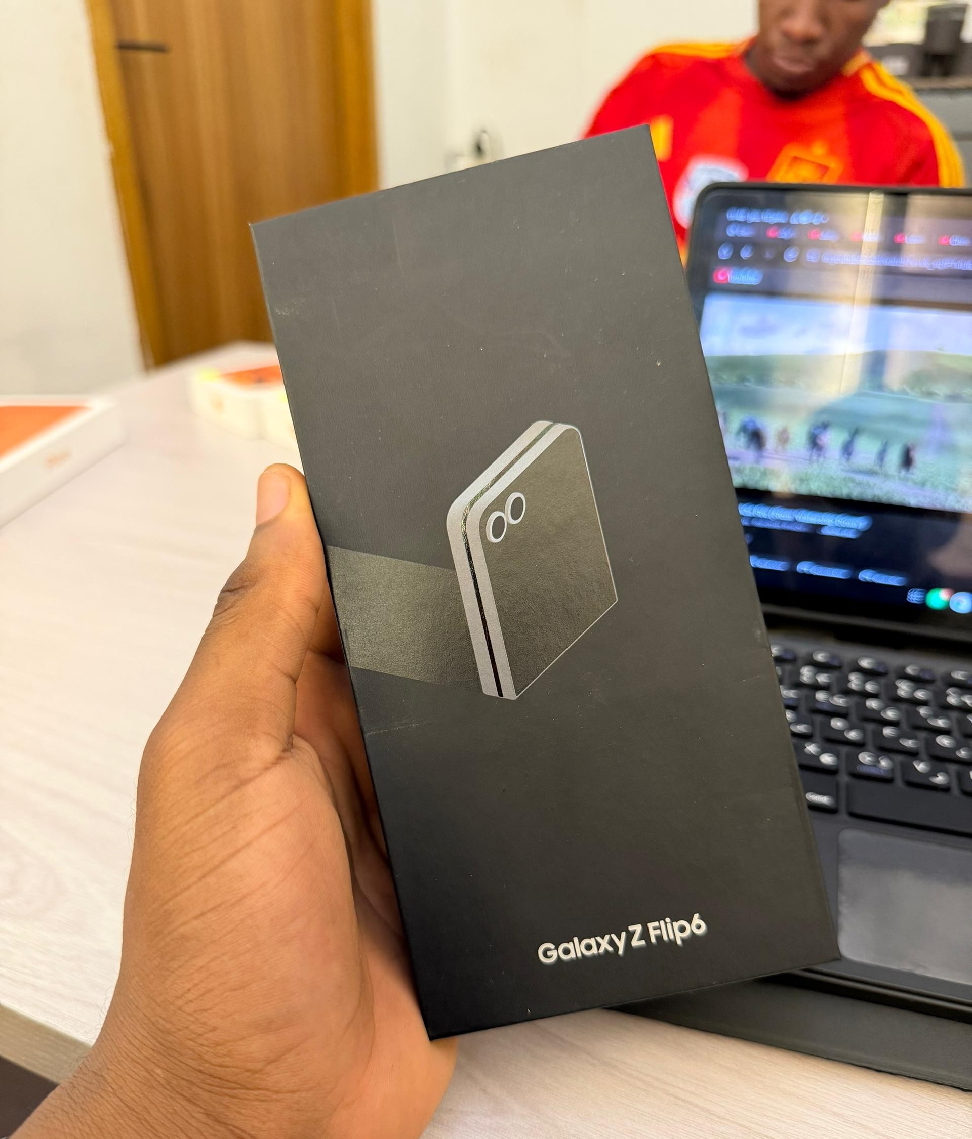 Image du produit : SAMSUNG GALAXY ZFLIP6 5G 256G