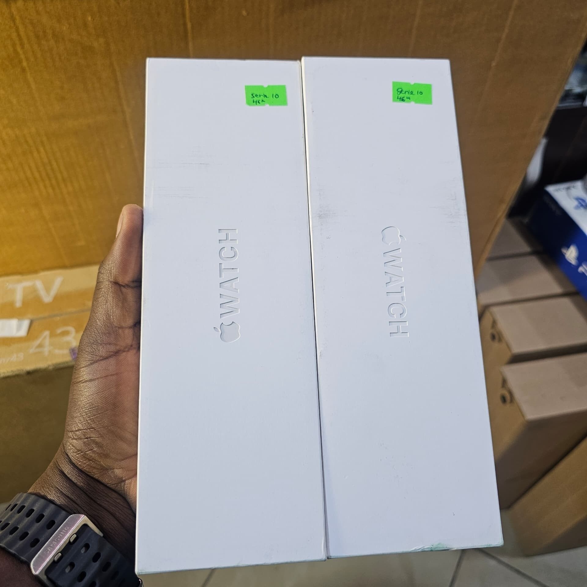 Product image thumbnail: APPLE WATCH SERIE 10