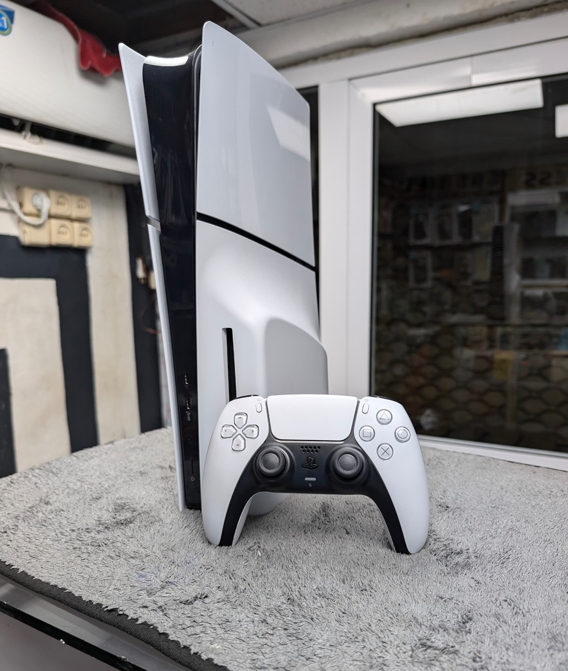 Image du produit : SONY PS5 SLIM 1 TERA