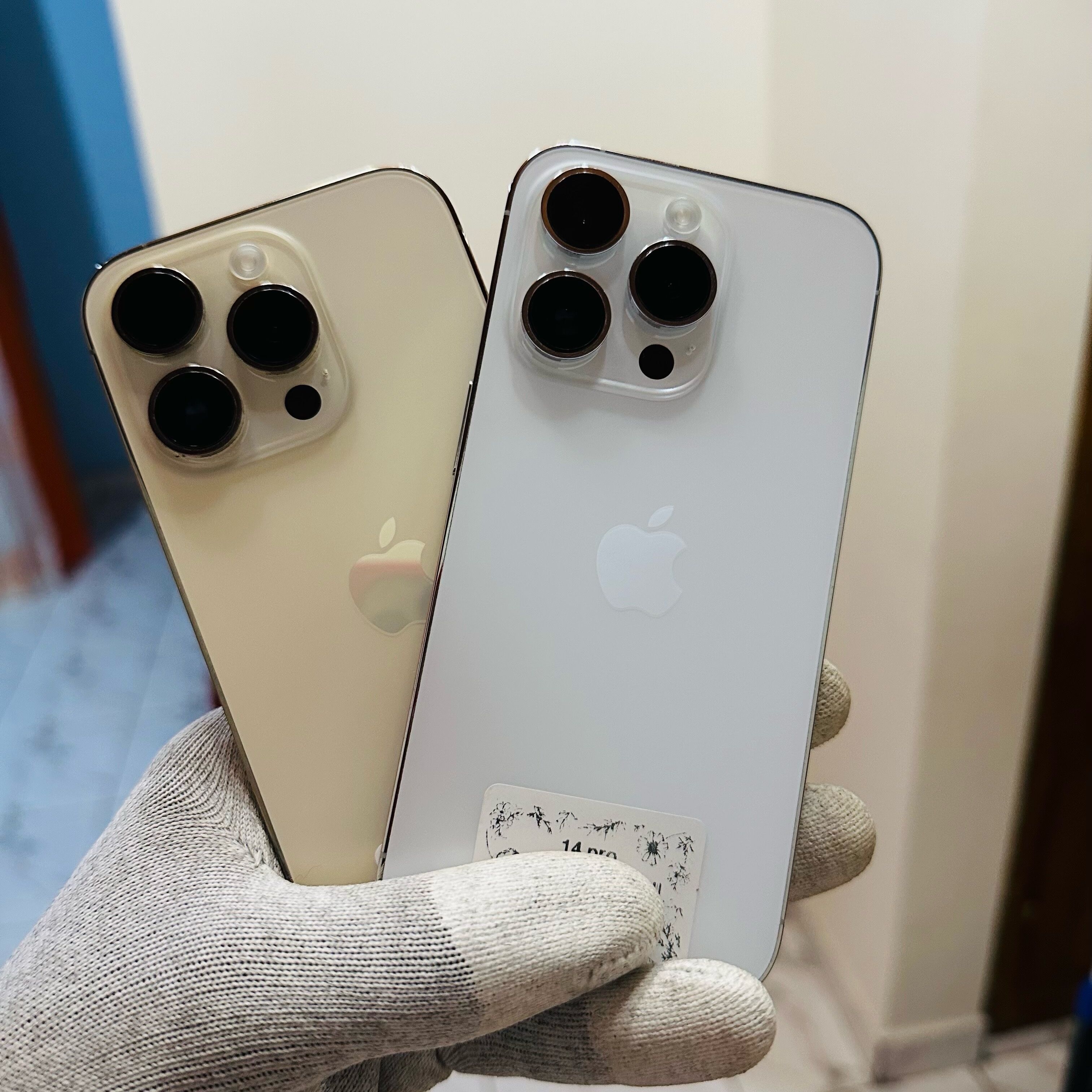 Product image thumbnail: iPhone 14 pro 256