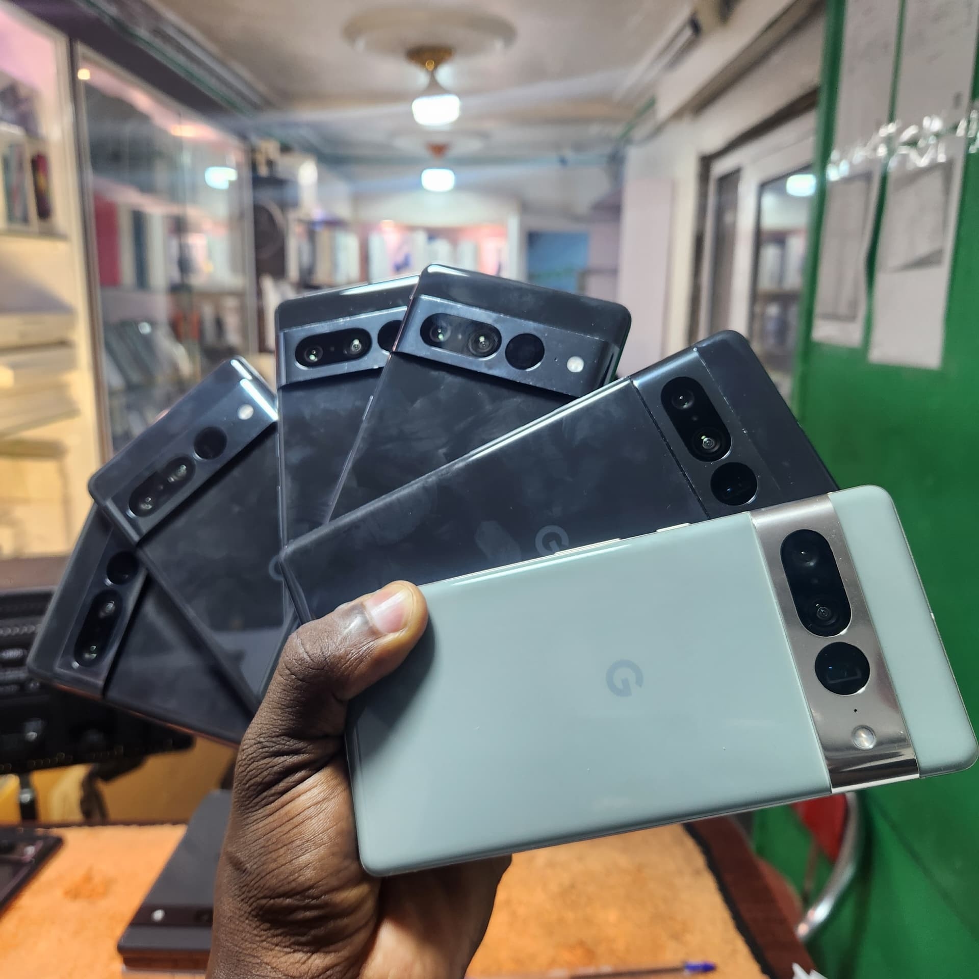 Product image thumbnail: GOOGLE PIXEL 7 PRO 5G 128G