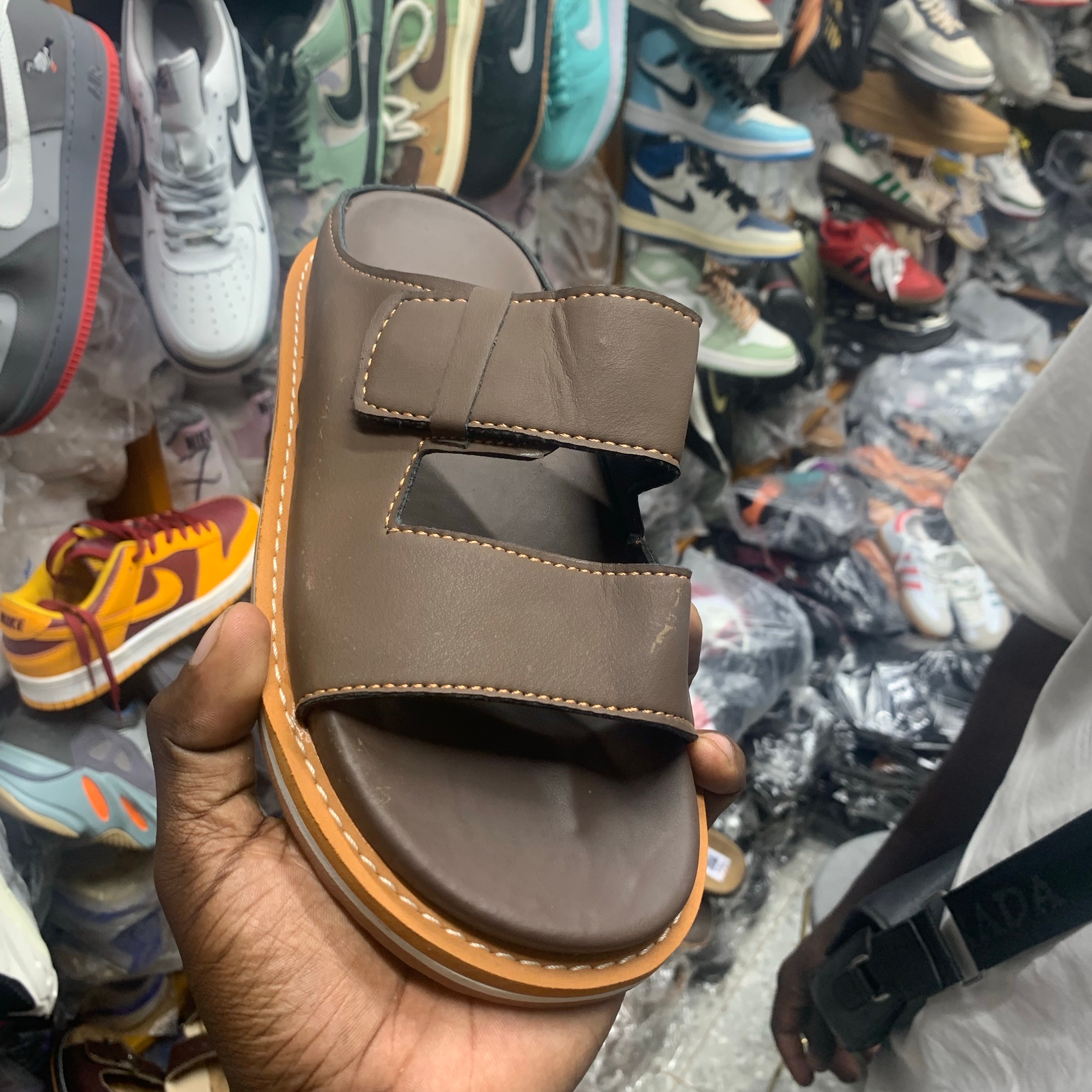 Product image thumbnail: babouches homme