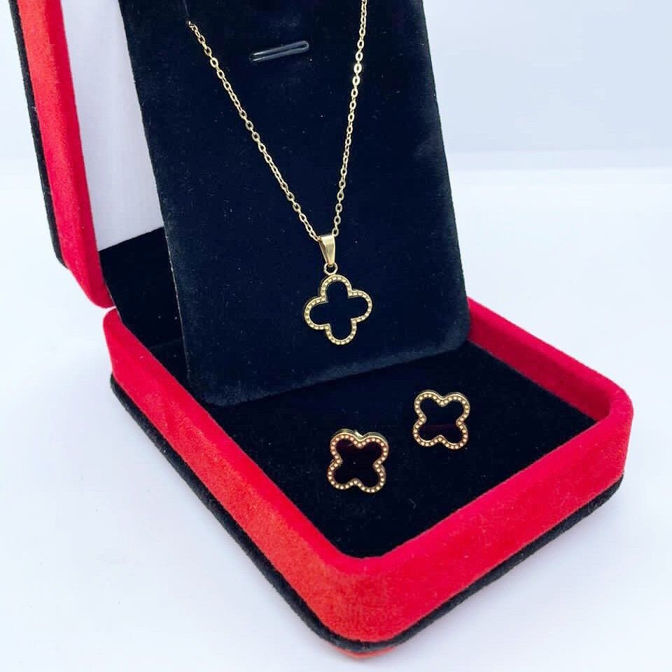 Image de collier porte bonheur