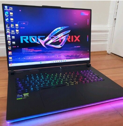 Product image thumbnail: Asus ROG strix G16 2024