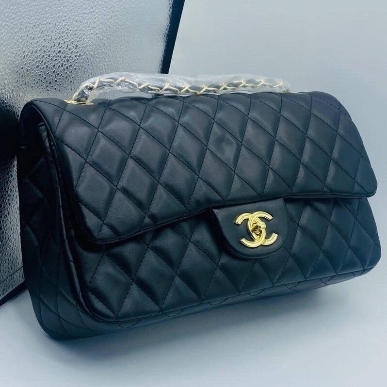 Product image thumbnail: Sacs Chanel