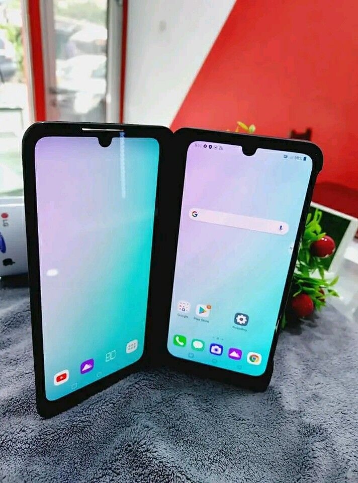 Image du produit : LG V60 THINQ 5G DUAL SCREEN 256G