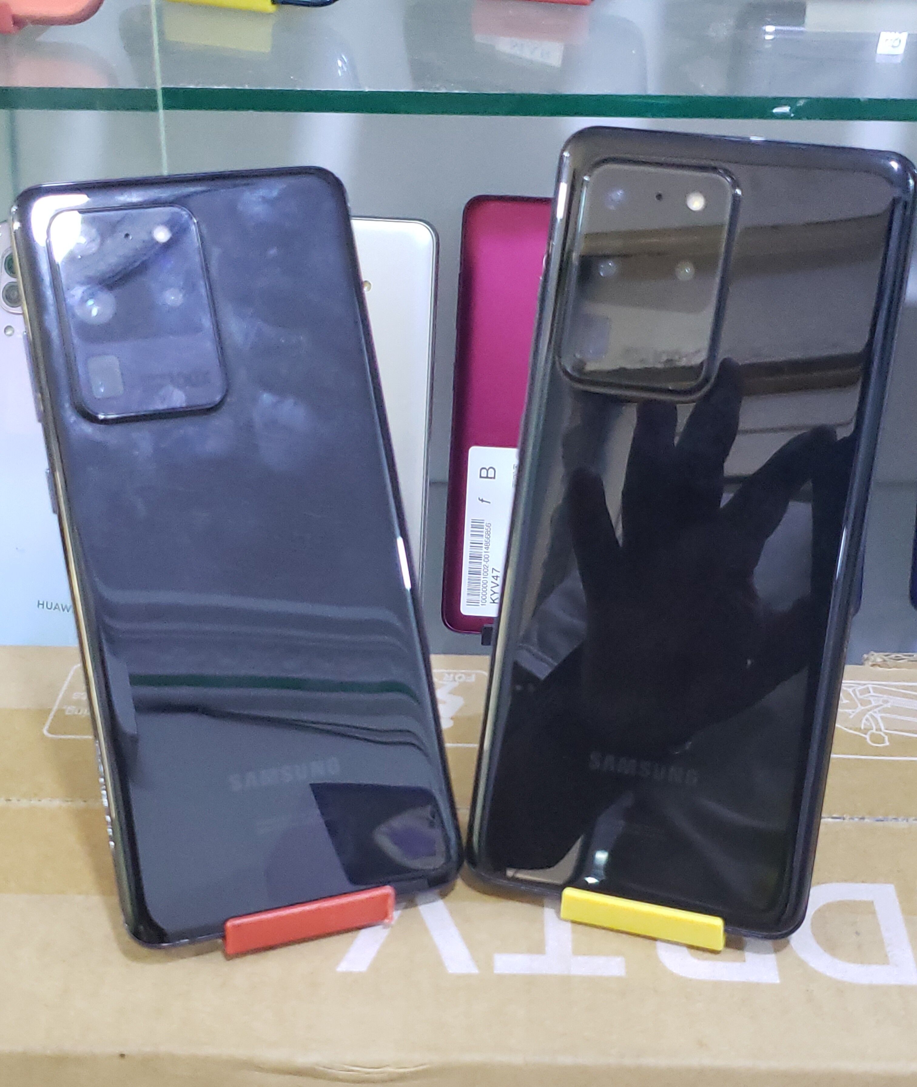 Product image thumbnail: SAMSUNG GALAXY S20 ULTRA 5G - 128G HDD  - 12RAM