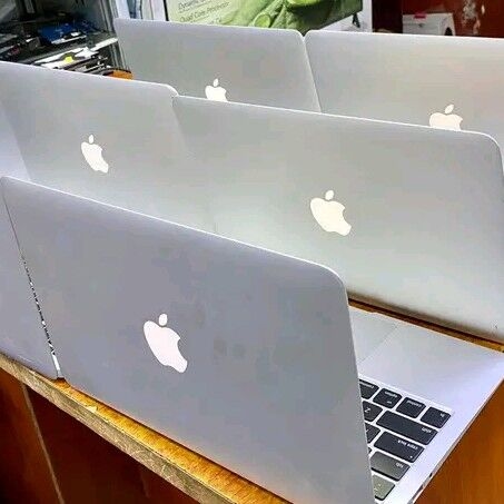 Product image thumbnail: MacBook air 13. 2015 edition