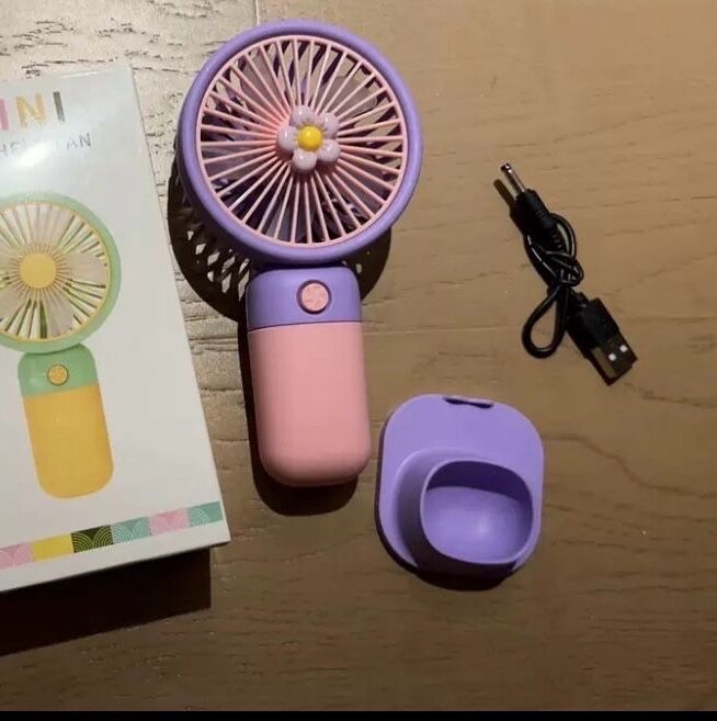 Image of Mini fan and phone holder