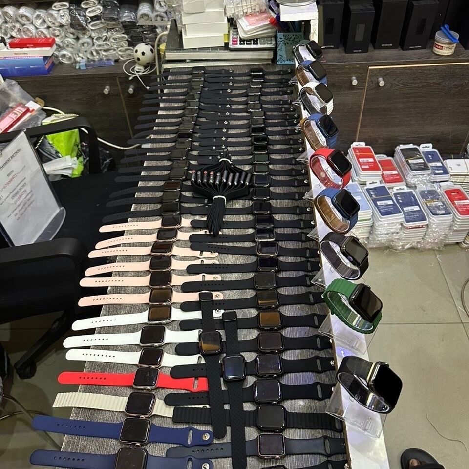 Product image thumbnail: Apple Watch Series 4