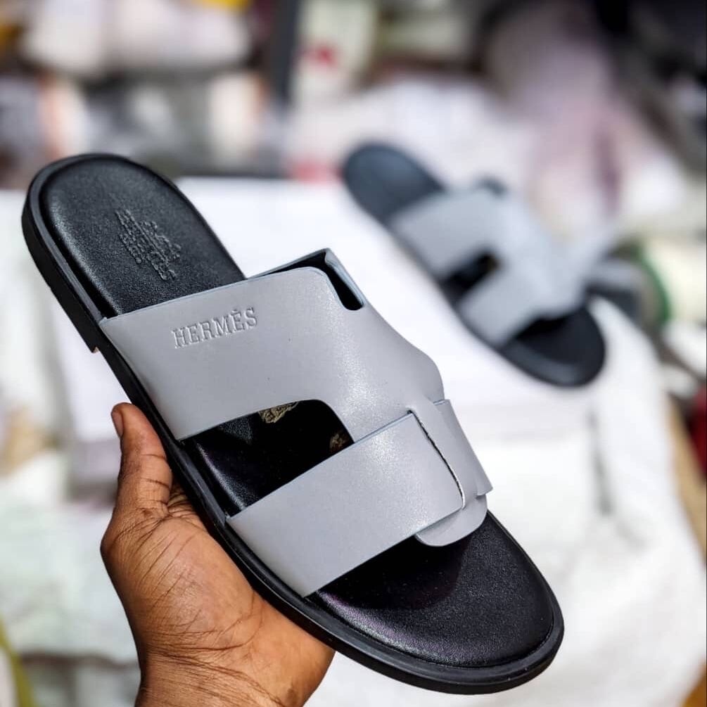 Product image thumbnail: Hermès slipper