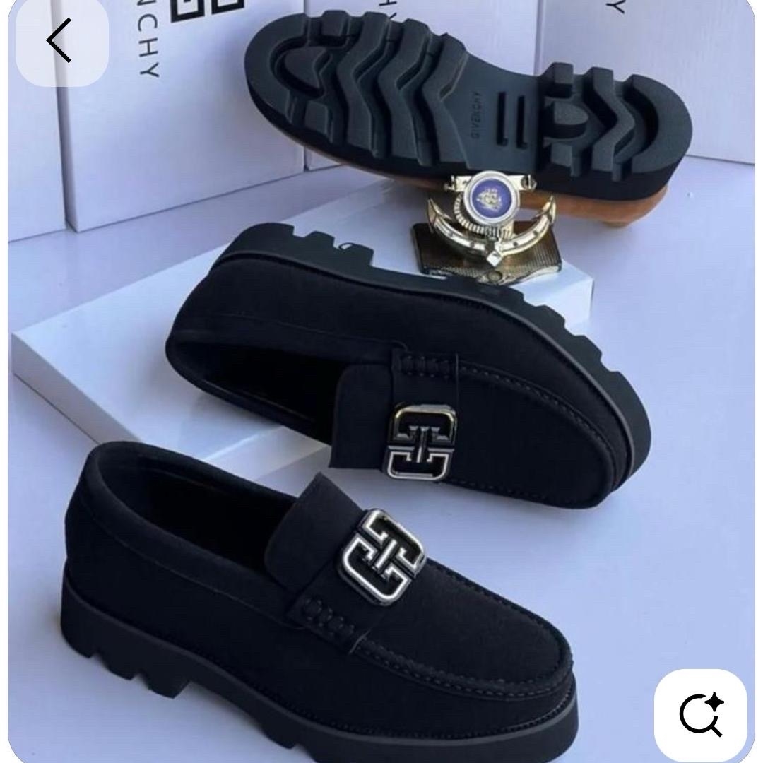 Product image thumbnail: Givenchy