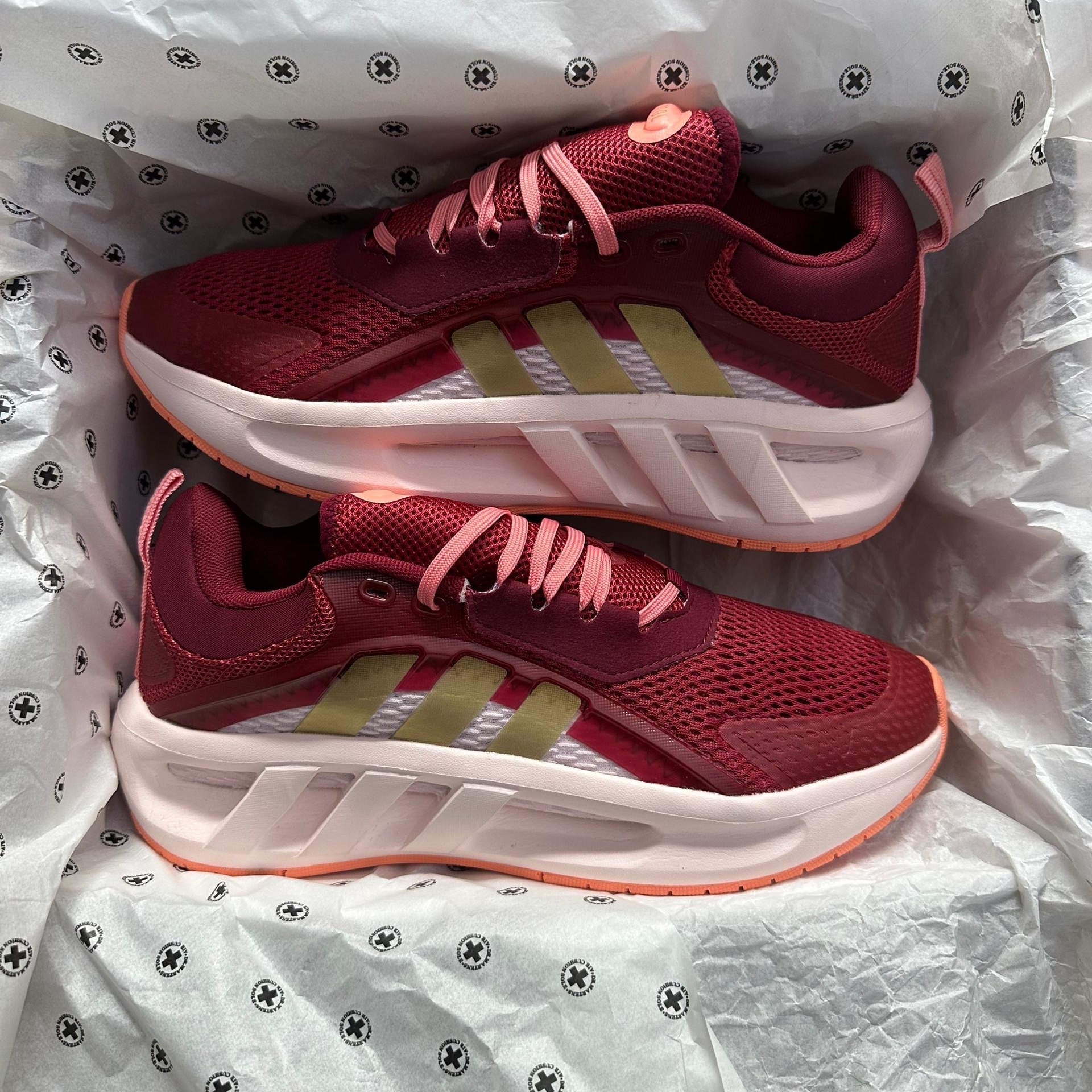 Product image thumbnail: Adidas