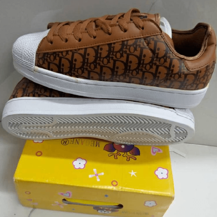 Product image thumbnail: Sneaker Dior