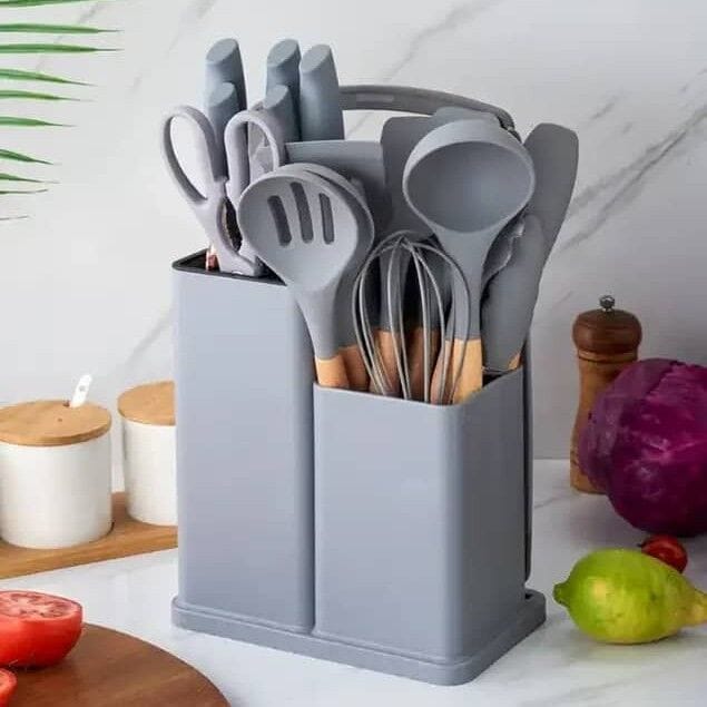 Image of set of 19 kitchen utensils