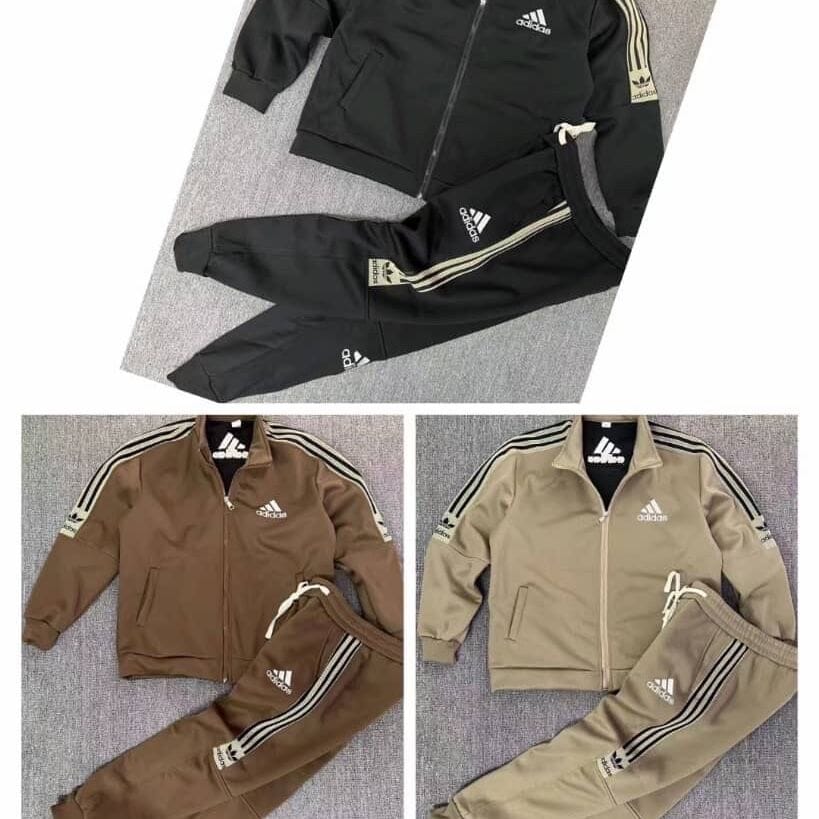 Image de Ensemble jogging et pull deux pièces