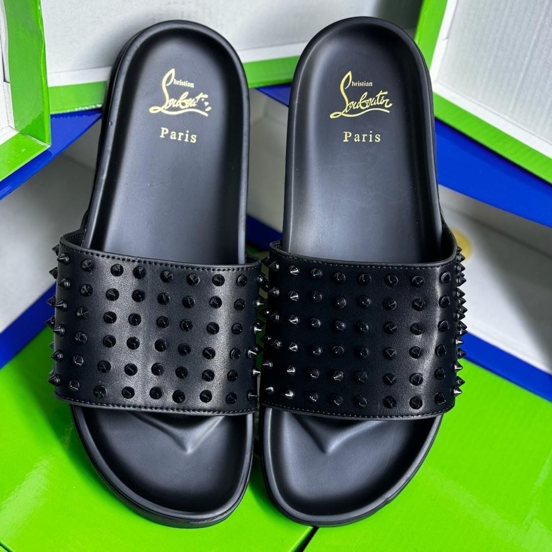 Image of Slippers with carton 39-46