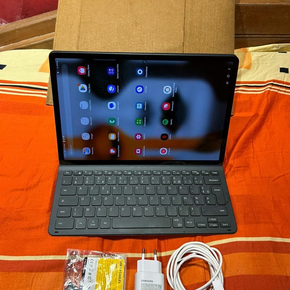 Image de TABLETTE SAMSUNG S8+ AVEC SUPPORT 256G WIFI