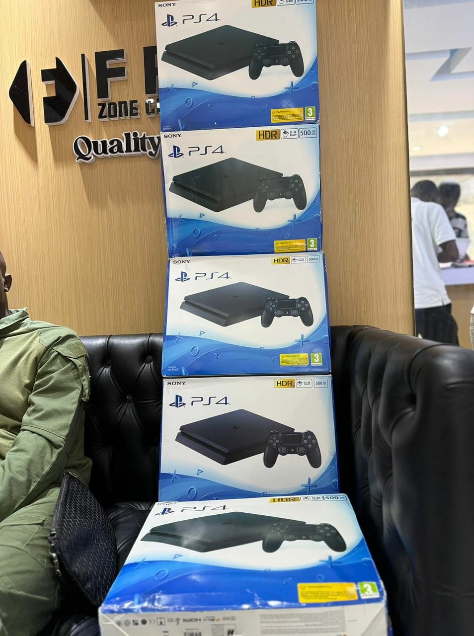 Image de PS4 SCELLE NEUF 500G