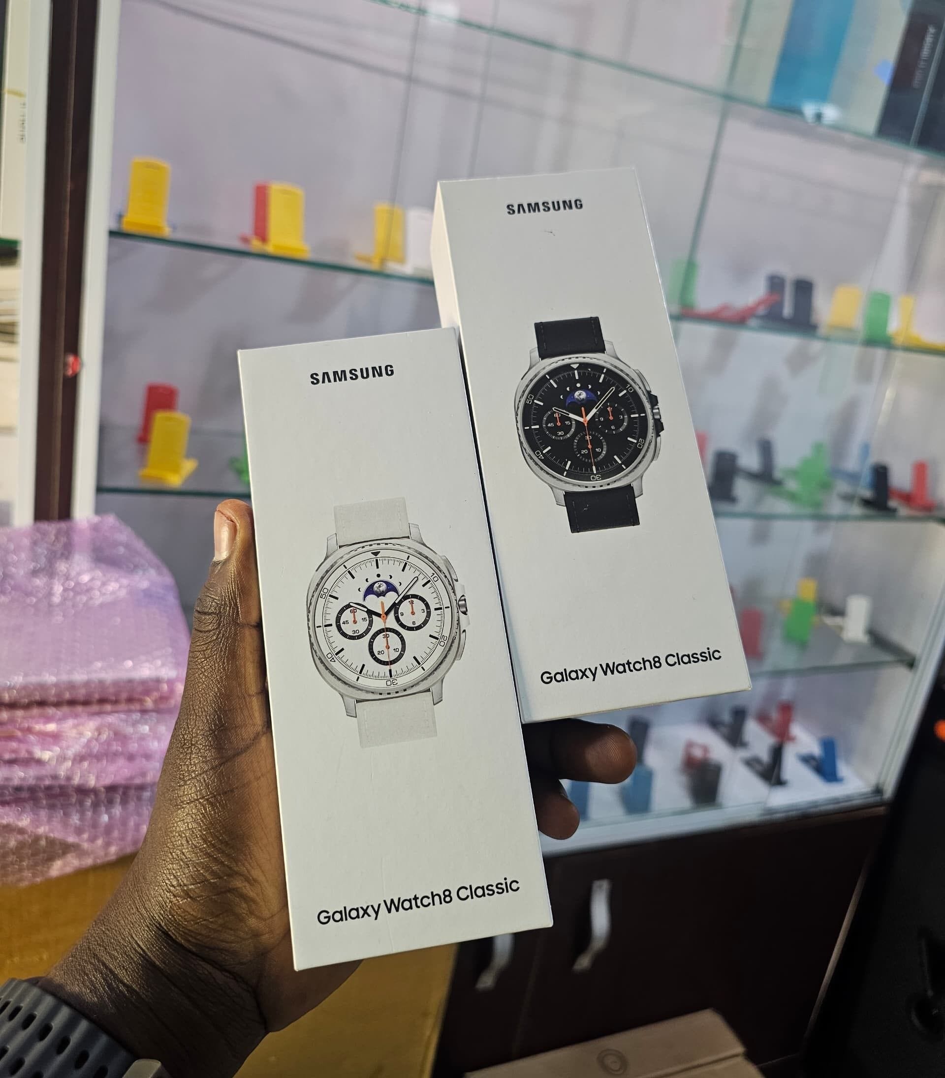 Image of Samsung Galaxy WATCH 8 CLASSIC LTE