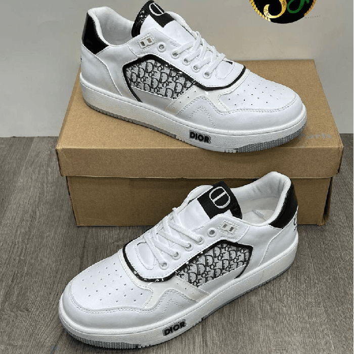 Image de Baskettes blanches