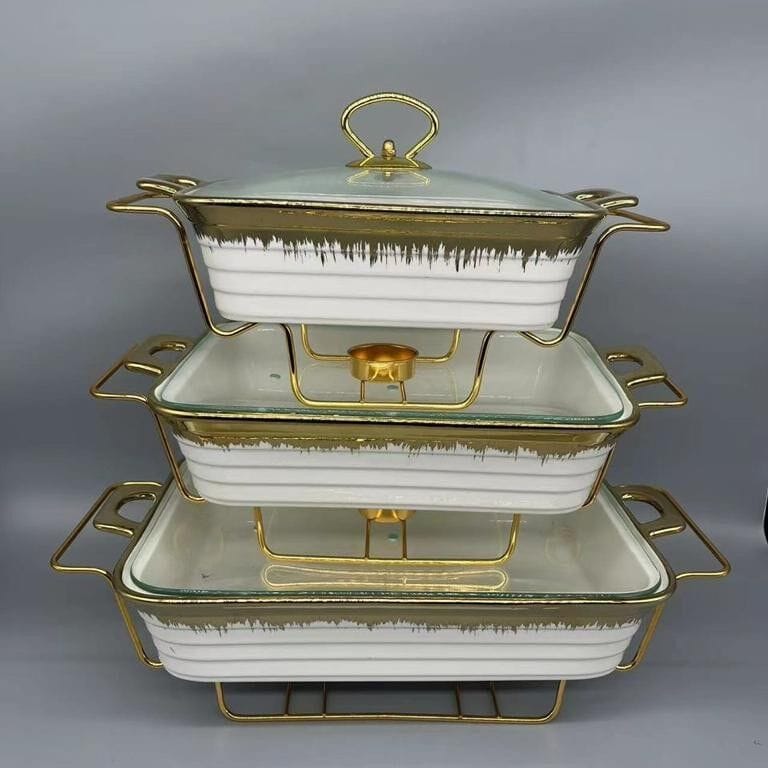 Image of set of 3 breakable table plates at the price of nothing