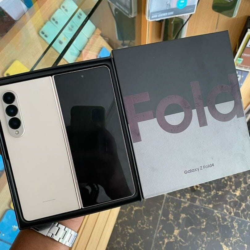 Image of ZFOLD4 5G - 256G HDD - 12G RAM