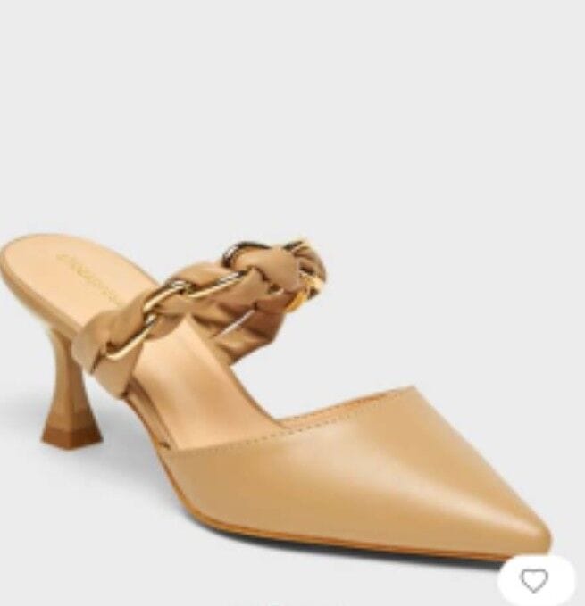 Image de talon femme pointure 41 pied fin