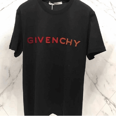 Image de polo de marque Givenchy