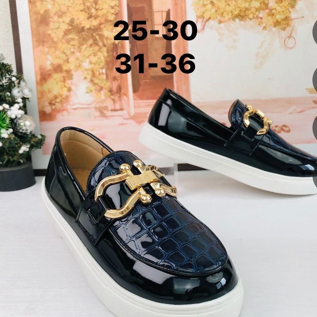 Image de chaussures original disponible à Douala