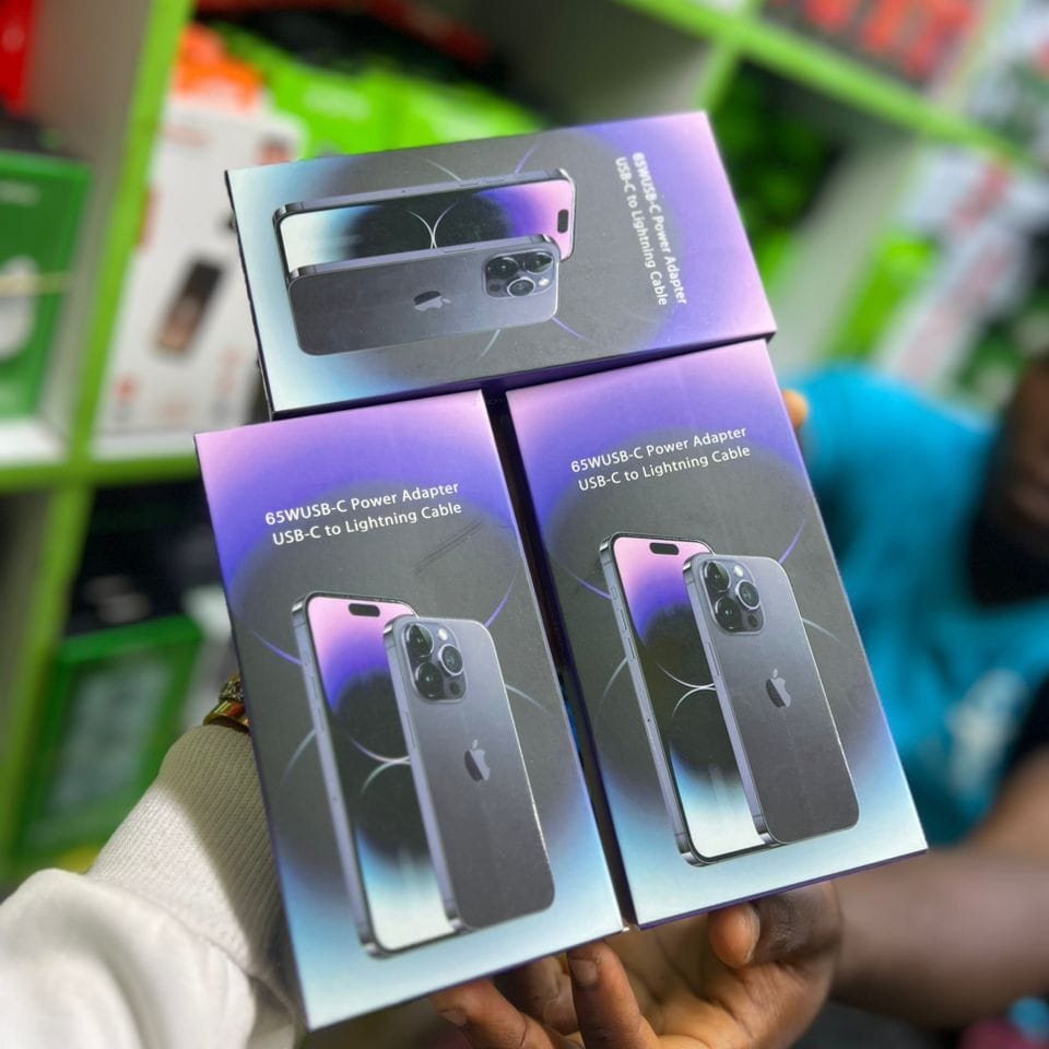 Image of Apple fast charger USB-C 65W