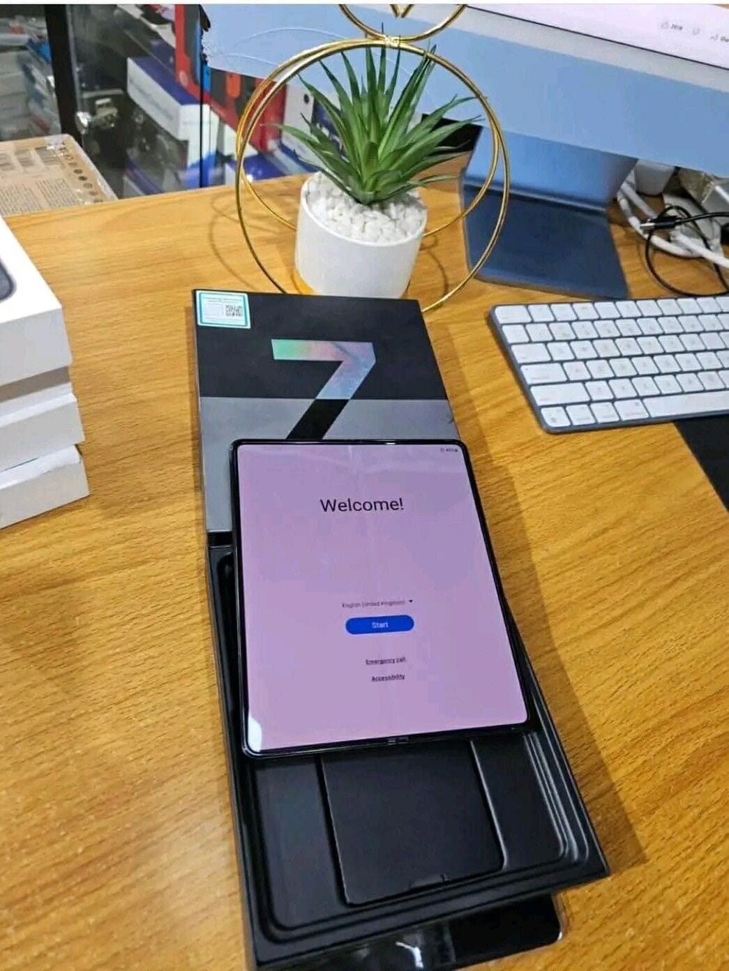 Image of SAMSUNG GALAXY ZFOLD4 256G