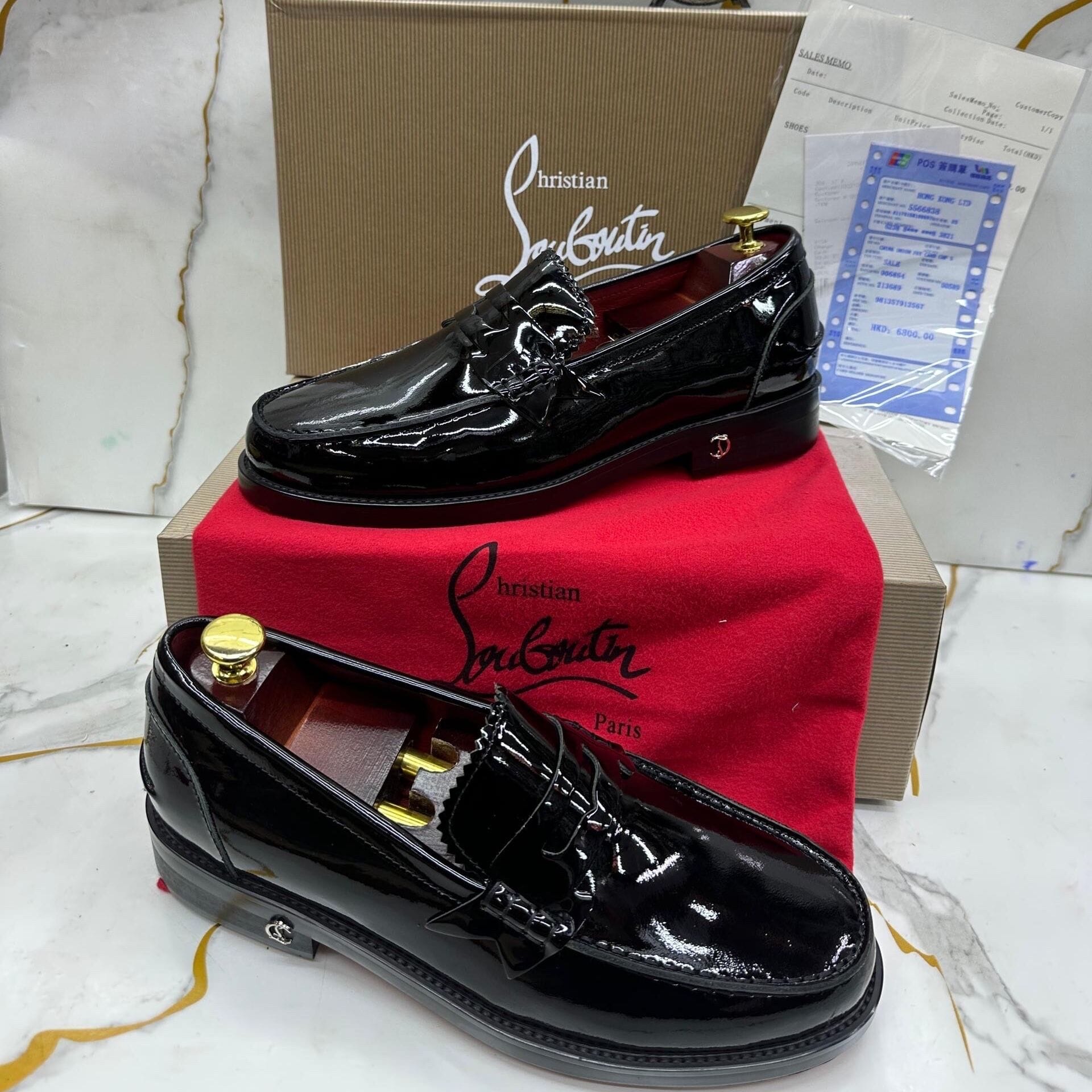 Image de Louboutin,Billionnaire, Burberry,Versace