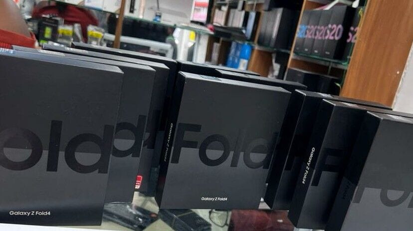 Image of SAMSUNG GALAXY ZFOLD4 5G - NEW - 256G