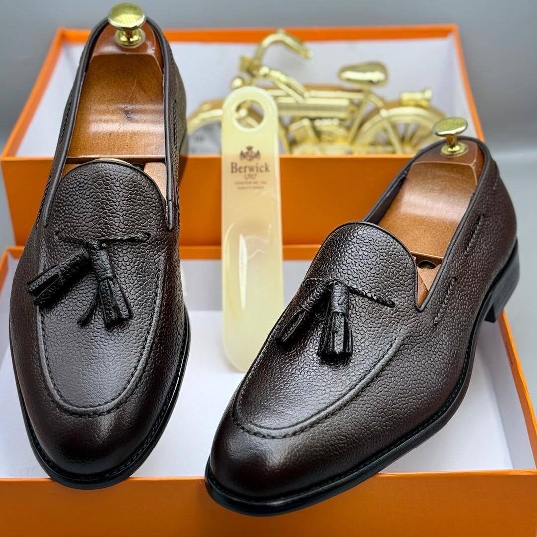 Image de Chaussures élégantes pour hommes taille 40-46