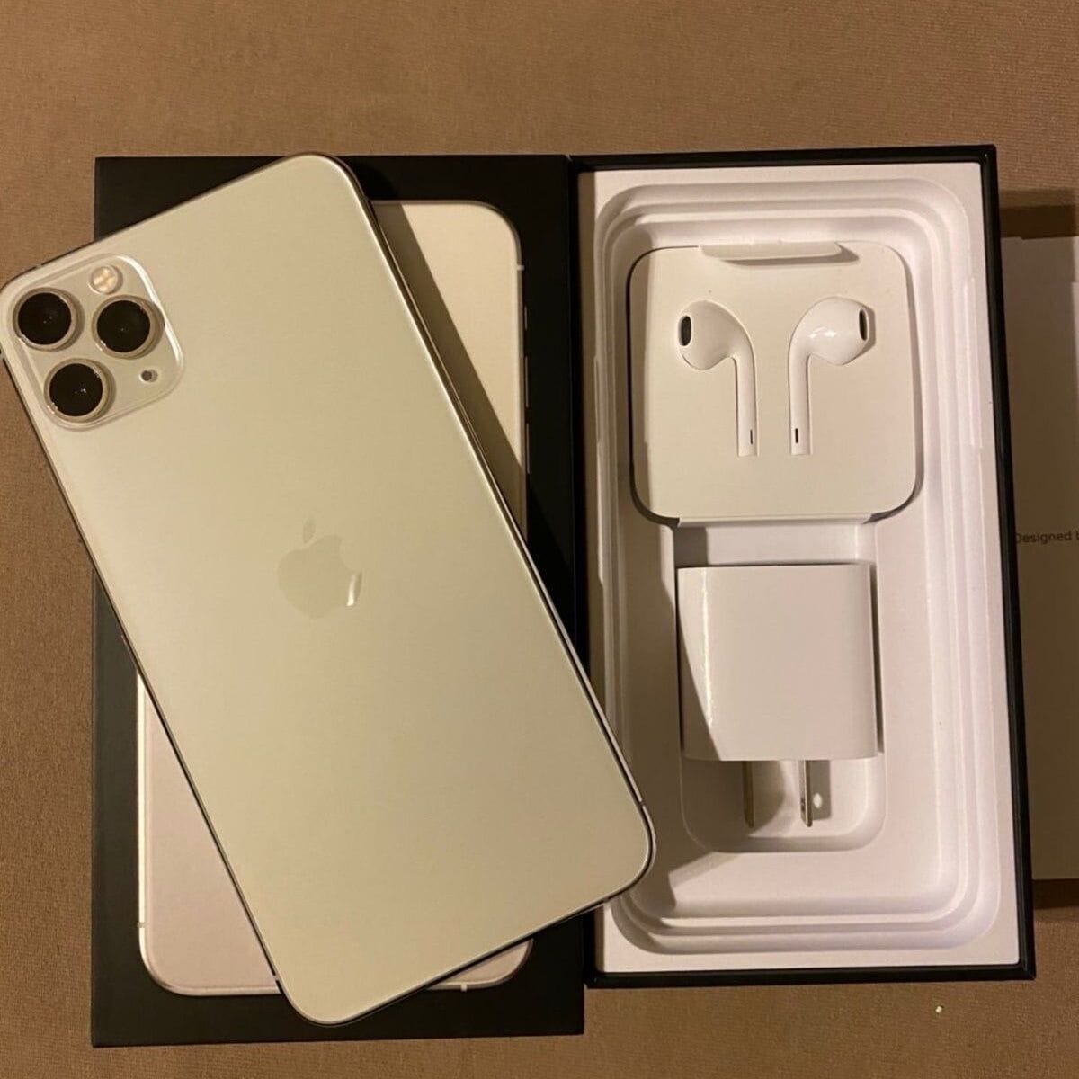 Image de iPhone 11 Pro Max 256 giga  dual SIM