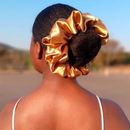 Image du produit Lot de 8 Chouchous en Satin Oversize - Élastiques Cheveux Multicolores