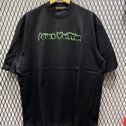 Image du produit T-shirt Noir Graphique Louis Vuitton