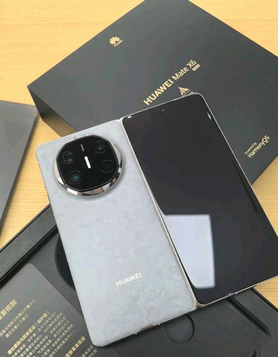 Image du produit : HUAWEI MATE X6 - 512G